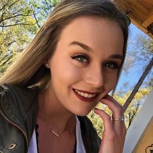 Meet your Posher, Abbie